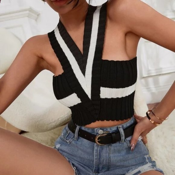 Private Label Tops - Colorblock  Ribbed Cropped  V-neck Knit Halter tank top Black white